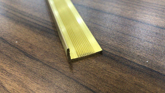 Dekoratif Pirinç Şerit 3mm Modern İç Dekorasyon Mood Yer Karosu Döşeme