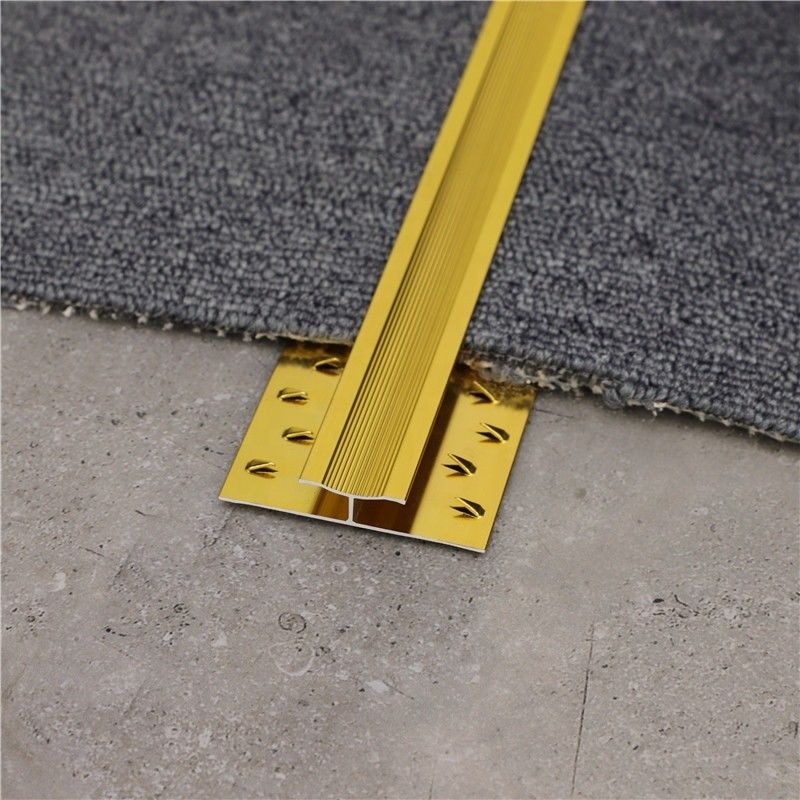 Cilalı Halı Kenarları Metal Döşeme Halı Örtüsü Döşeme Metal Halı Aletleri Kurulumu